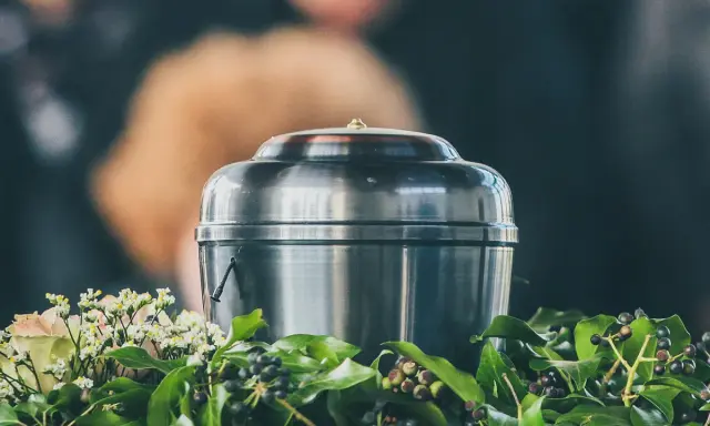 Kremacja Gdańsk: Jak zorganizować? Koszty, adresy, krok po kroku