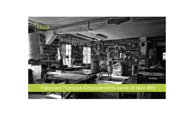 Atelier d'un fabricant français d'équipements pour l'ergonomie poste de travail industriel debout. Outils et établis bien rangés.