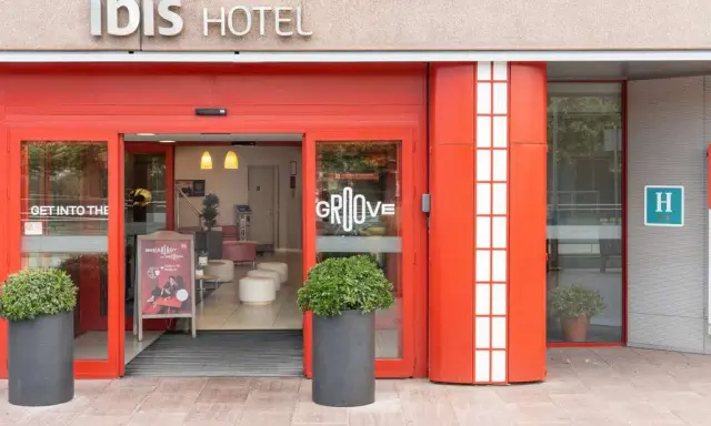 Hotel Ibis Barcelona Meridiana: Comodidad y Asequibilidad en el Corazón de la Ciudad