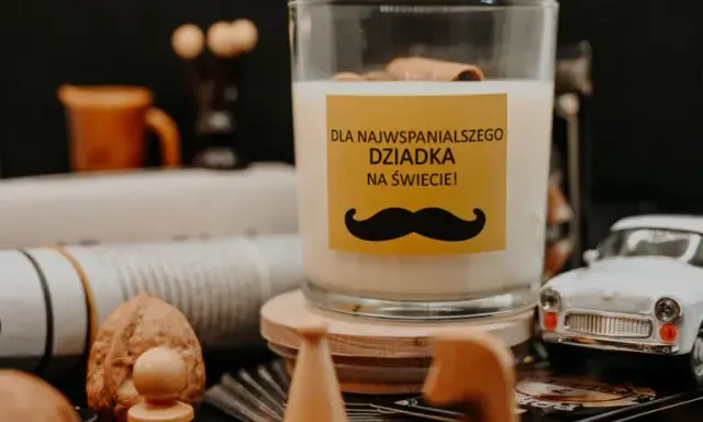 Prezent na Walentynki dla Chłopaka: Pomysły, Które Go Zachwycą