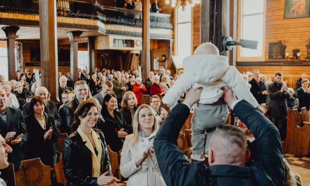 Ile kosztuje fotograf na chrzest? Uniknij ukrytych kosztów!