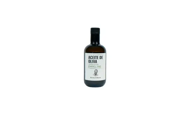 Botella de aceite de oliva virgen extra Empeltre de Bertín Osborne. Un tesoro líquido de Belchite.