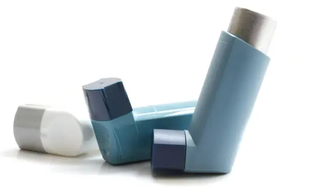 Inhalatoren, die bei COPD-Cortison-Dauertherapie eingesetzt werden.