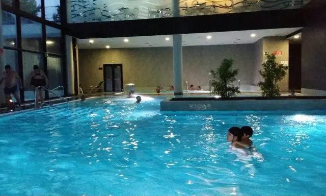 Balneario de Zújar: Relájate y sana con sus aguas termales únicas