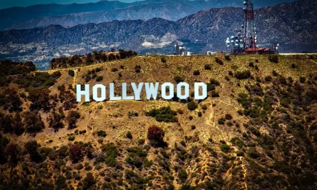 Poznaj gwiazdy mieszkające w Hollywood: lista najsłynniejszych rezydencji