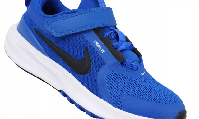 Niebieski but dziecięcy Nike z czarnym logo i białym spodem.