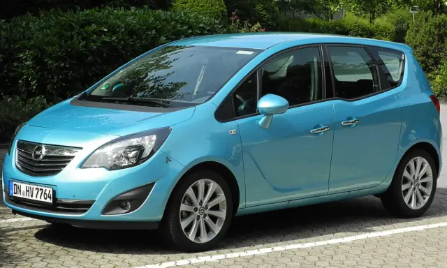 Pojemność baku Opel Meriva A i B: Ile przejedziesz na pełnym?