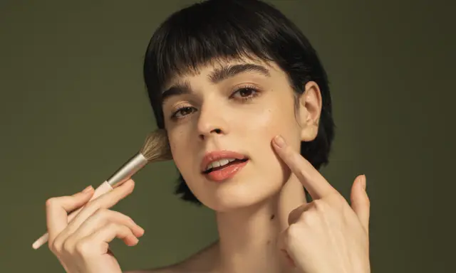 Cashmere Fluid: Twój idealny odcień dla efektu "glow" bez maski