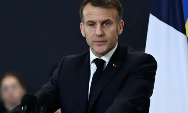 Flaga Francji: wygląd, symbolika i historia. Co zmienił Macron?