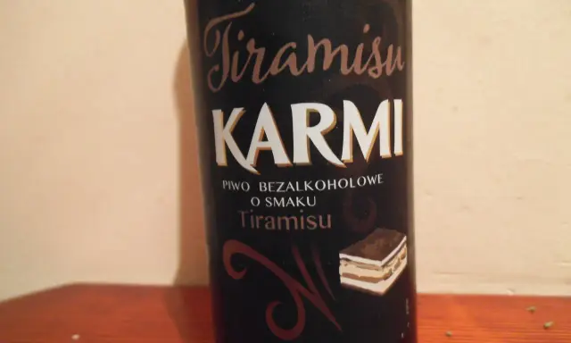 Piwo KARMI o smaku tiramisu. Czy karmi ma alkohol? Nie, to piwo bezalkoholowe.