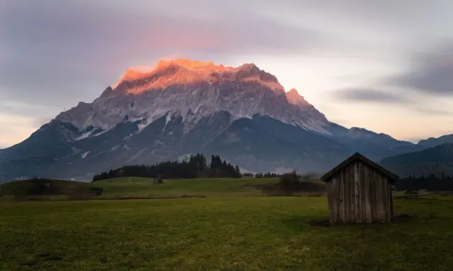 Zugspitze: Deutschlands höchster Berg Fakten, Tipps & Gipfelerlebnis