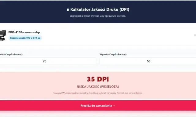 Kalkulator jakości druku (DPI) pokazuje 35 DPI dla pliku PRO-4100-canon.webp o wymiarach 70x50 cm, co oznacza niską jakość.