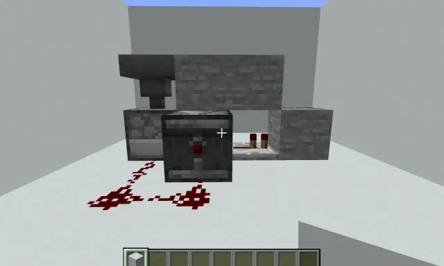 Jak zrobić dispenser w Minecraft: pokazano mechanizm z lejem, dyspenserem i redstone.