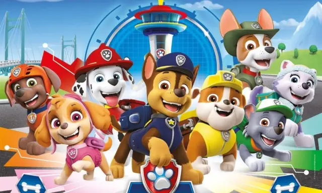 Wesołe psi patrol postacie: Chase, Marshall, Skye, Rubble, Rocky, Zuma i Everest gotowi do akcji.