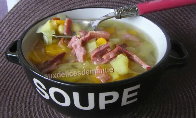 Soupe poireaux carottes: le secret d'un velouté savoureux et facile