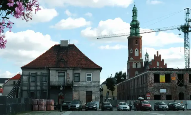 Radom: Odkryj sekrety miasta! Przewodnik po atrakcjach i zabytkach