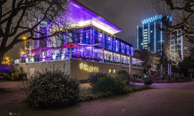 Main Nizza Frankfurt: Restaurant, Biergarten & mediterranes Flair