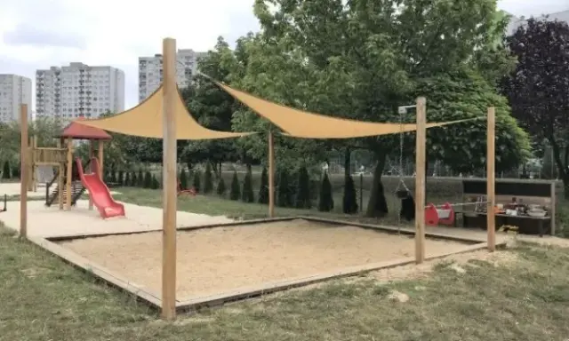 Bezpieczny plac zabaw: Jak zacienić i chronić dzieci przed słońcem?