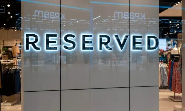 Promocje Reserved: Do kiedy? Kalendarz wyprzedaży i triki!