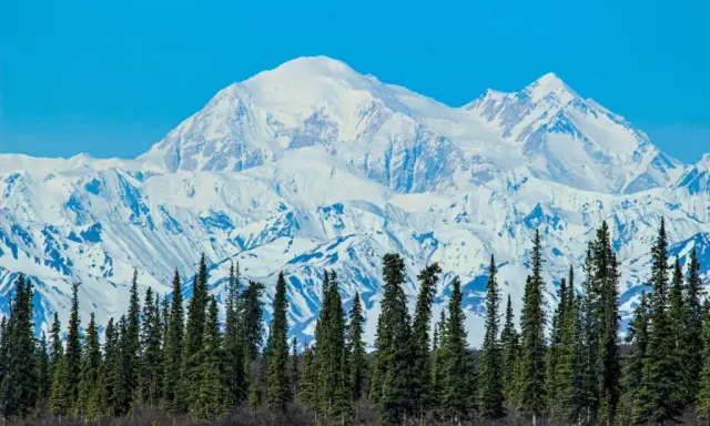 Montañas nevadas: maravillas naturales que no te puedes perder