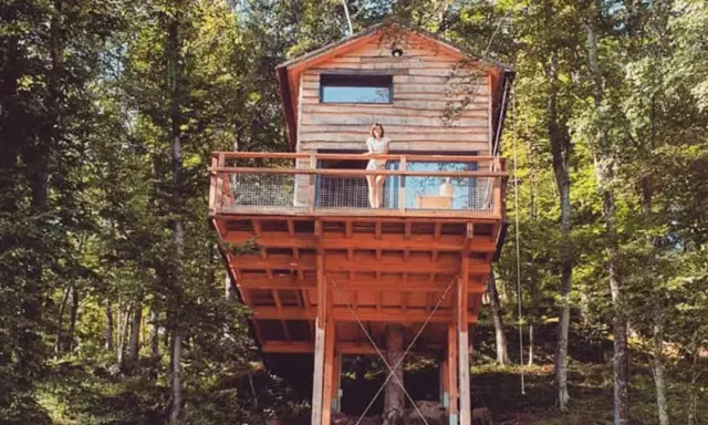 La Montaña Mágica: cabañas en los árboles para tu escapada soñada
