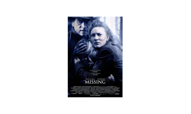 Powrót do "Missing". Mężczyzna w kapeluszu obejmuje przerażoną kobietę i dziecko.