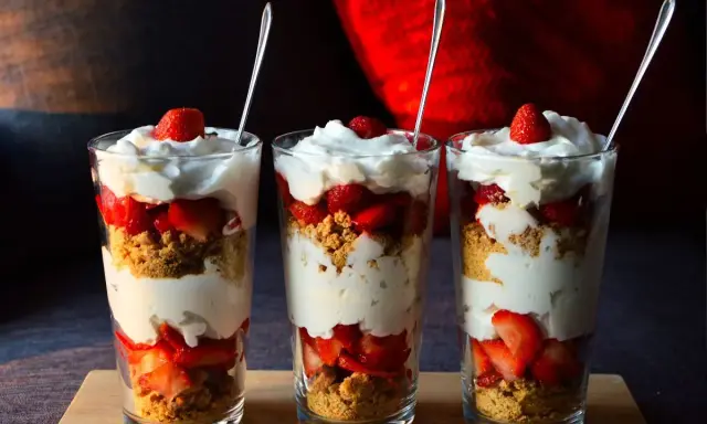 Desserts légers après repas copieux : plaisir sans lourdeur