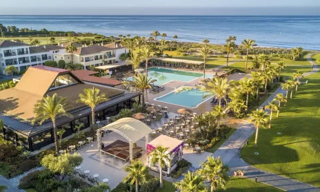 Impressive Playa Granada Golf: Tu oasis de golf, playa y relax