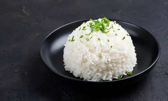 Ryż basmati: Ile gotować? Perfekcyjny ryż sypki za każdym razem