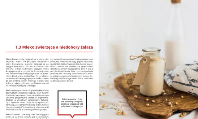 Szklana butelka mleka na drewnianej desce, idealna do przepisów bogatych w żelazo dla dzieci.