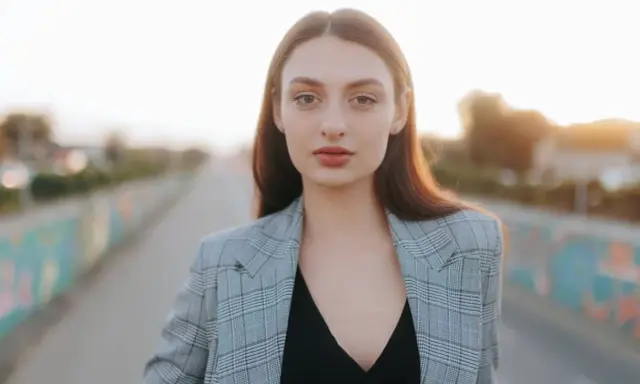 Marynarka do czarnego kombinezonu: Jak stworzyć idealny look?