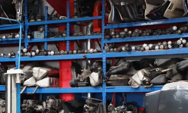 Gebrauchte Autoteile Berlin: Sparen & Qualität finden (Tipps)