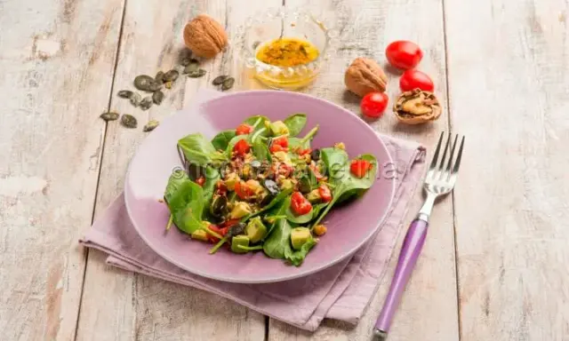 Insalata di Avocado Perfetta: Ricetta Facile, Veloce e Salutare