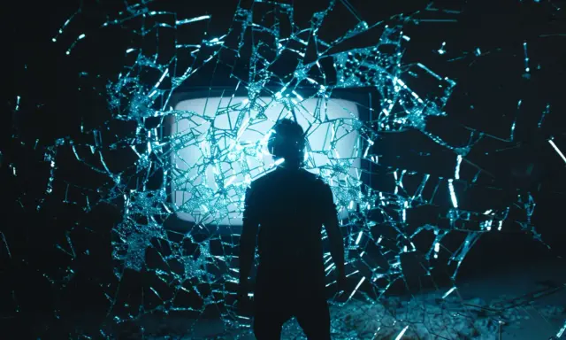 Najlepsze odcinki Black Mirror: jakie epizody zdobyły uznanie?