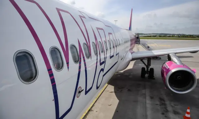 Wizz Air: Tanie bilety? Kiedy i jak rezerwować, by zaoszczędzić!