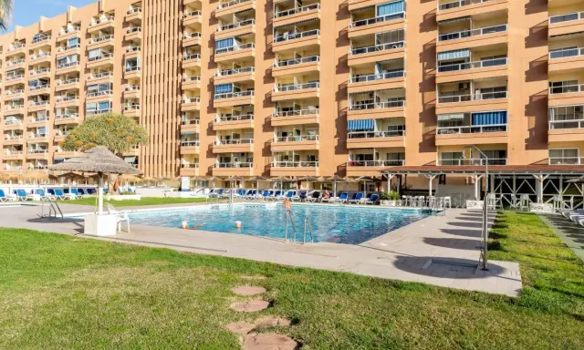 Hotel Fuengirola Pyr: comodidad y ubicación ideal para tus vacaciones