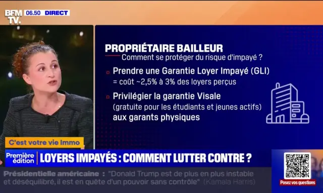 Une femme parle de la garantie loyer impayé pour se protéger du risque de loyers impayés.
