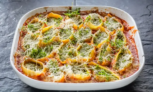 Pyszna pasta z bryndzy: szybki przepis i 10+ inspiracji!