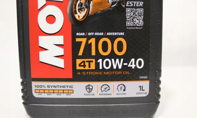 Motul 7100 10W40: Syntetyk z estrami. Czy to olej dla Ciebie?