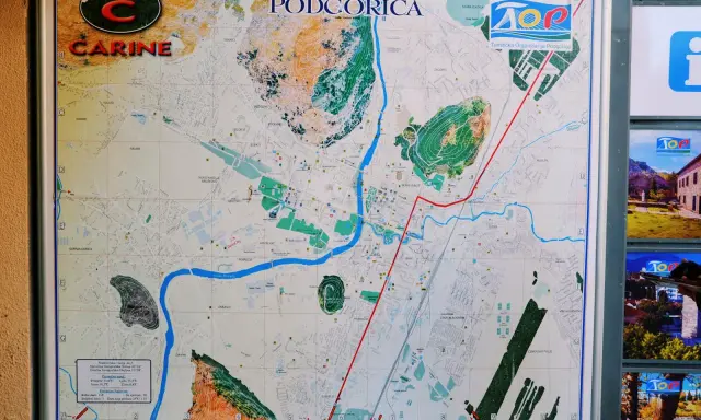 Mapa Podgoricy z zaznaczonymi atrakcjami. Plan miasta pomoże Ci zaplanować, co zobaczyć w Podgoricy, odkrywając jej zakątki.