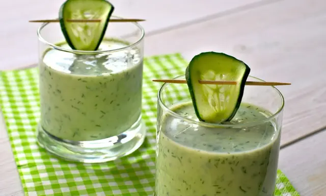 Soupe froide concombre: votre recette fraîcheur en 10 min
