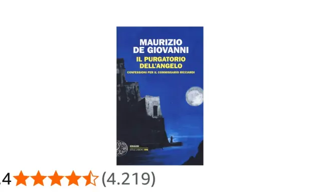 Copertina del libro "Il purgatorio dell'angelo" di Maurizio De Giovanni. Una scena notturna con un edificio scuro e una figura solitaria vicino al mare, sotto una luna piena.