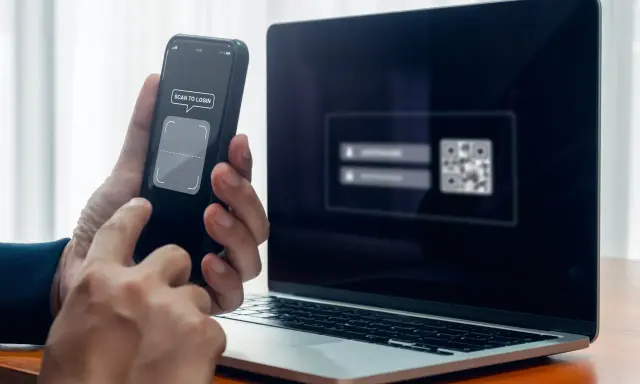 Zeskanuj kod QR aparatem proste triki dla Androida i iPhone'a