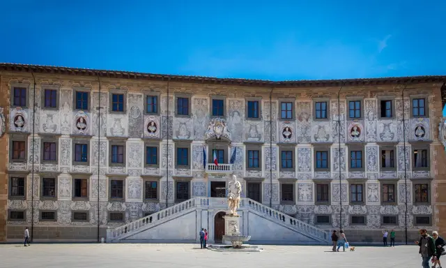 Palazzo della Sapienza a Pisa, un luogo da non perdere per chi visita la città in 3 giorni.