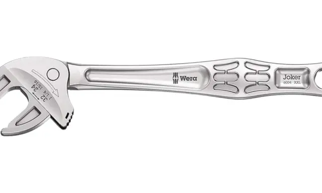 Llave ajustable Wera Joker, con un diseño ergonómico y marcas de tamaño. Ideal para trabajos de fontanería y mecánica, sus carracas integradas facilitan el apriete.