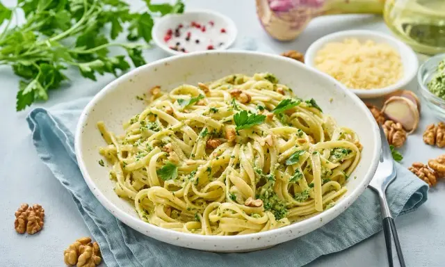 Makaron w 15 minut? Szybkie przepisy na obiad, gdy brak czasu