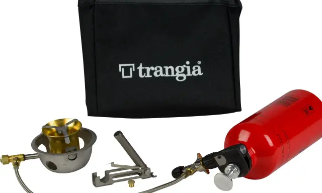 Trangia multifuel-brännare med bränsleflaska och förvaringspåse. Perfekt för äventyr i naturen.