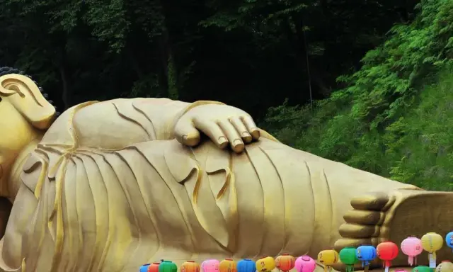 Ile trwa lot do Korei Południowej? Poznaj realny czas podróży!