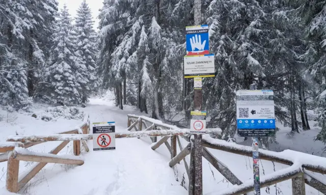 Szlaki w Karkonoszach: Sprawdź dostępność i uniknij lawin
