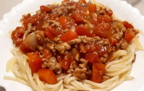 Spaghetti z mięsem mielonym: Prosty przepis na mistrzowski smak
